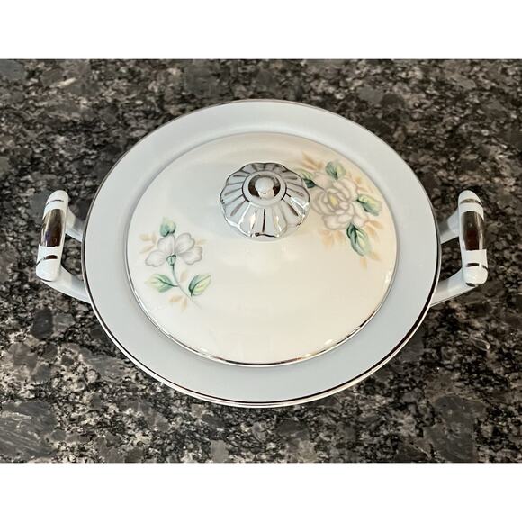 Vintage Sheraton Lidded Sugar Bowl ONLY
Harmony House Fine China Sears #3250 - Picture 3 of 8